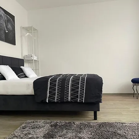 5 Bedroom In Center Perfect For Groups And Families